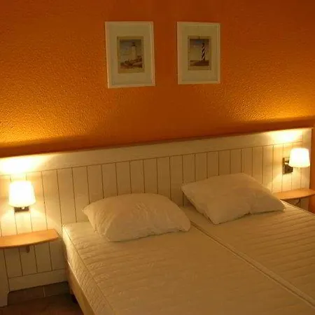 Odalys Saint Loup 假日公园 3*